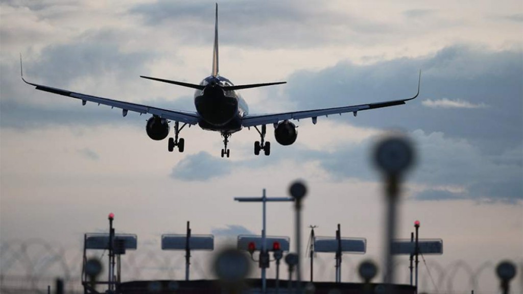 ГЛОНАСС не догонят: Росавиация готовит авиакомпании к полетам без GPS